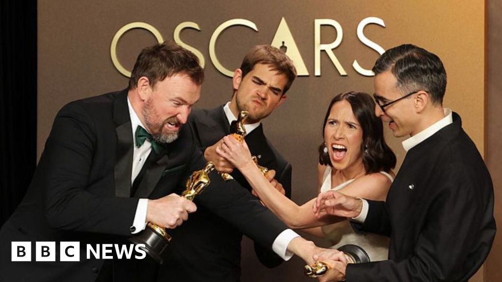'It's a tie, I'm not joking' - unusual Oscars moment sees two films share award