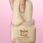 Tree Hut Vanilla Shea Sugar Exfoliating & Hydrating Body Scrub, 18 oz - Image 3