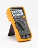 Fluke 117 Digital Multimeter, Non-Contact AC Voltage Detection, Measures Resistance/Continuity/Frequency/Capacitance/Min Max Average, Automatic AC/DC Selection, Low Impedance Mode - Image 3