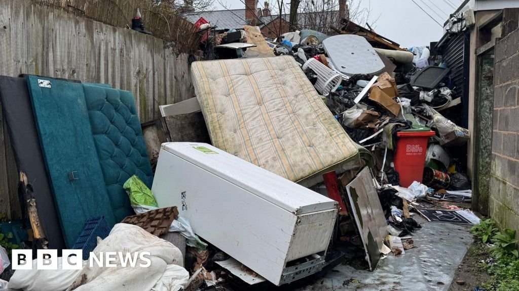 Fly tippers in England face clearing up own rubbish as punishment
