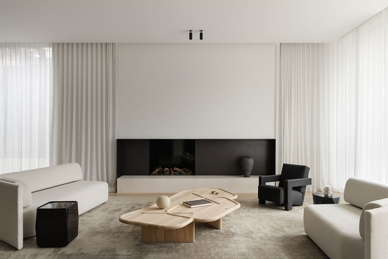 Light, Space, and Proportion Coalesce in the Conrad Residence