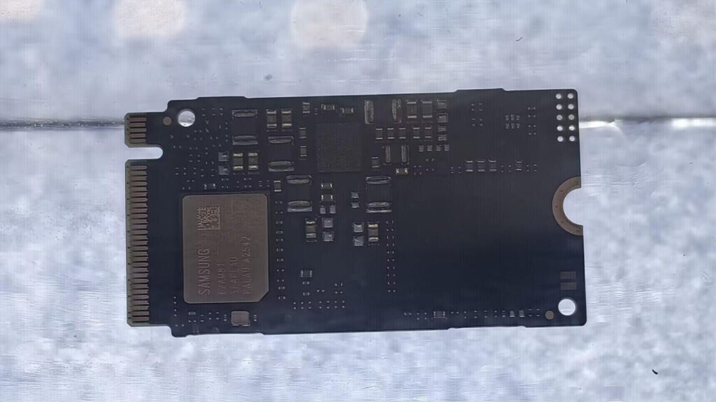 Samsung Readies PCIe 5.0 QLC SSD with a Custom RISC-V Controller