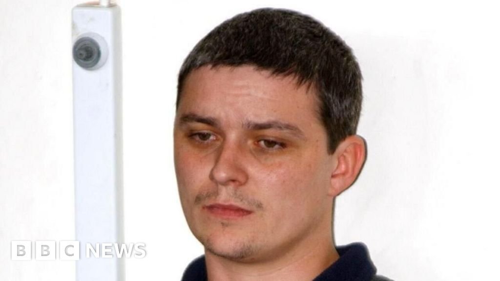 Soham murderer Ian Huntley taken off life support, BBC understands