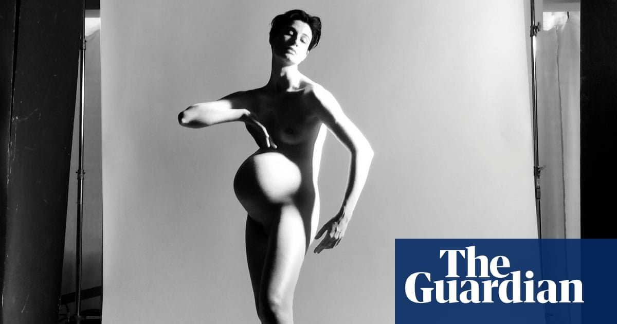 ‘Double standards’: Erin O’Connor’s pregnancy photo restored to Instagram | Erin O'Connor