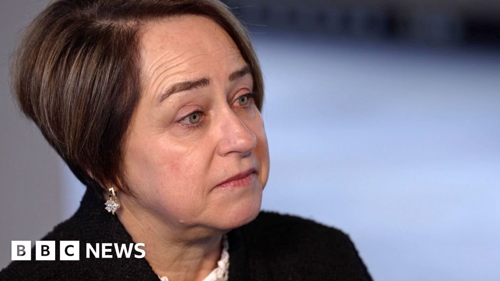 Council staff under attack from High Street gangs