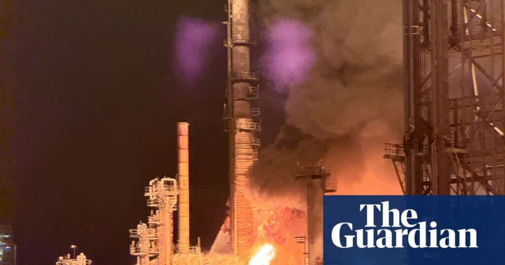 Geelong fire: fuel supply fears over out-of-control blaze at one of Australia’s two remaining oil refineries | Geelong