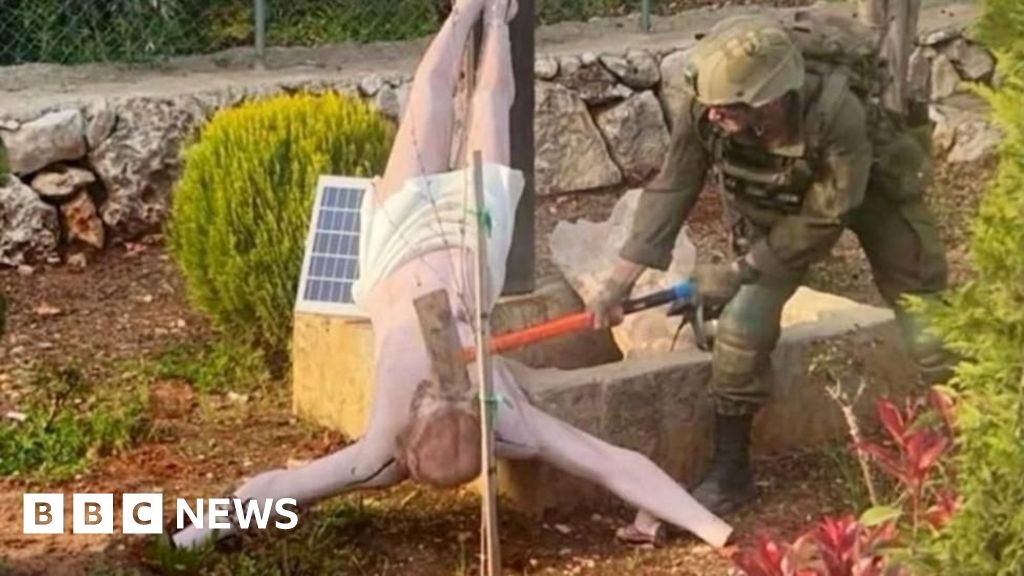 Israeli soldiers punished over vandalism of Jesus statue in Lebanon