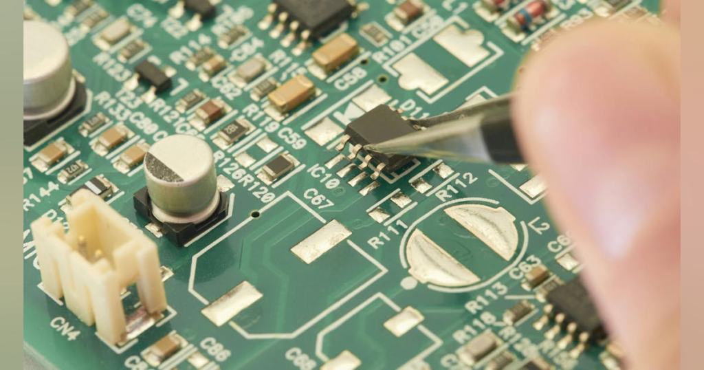 STMicroelectronics Rolls Out Wide-Input Op Amps for Precision Signal Conditioning