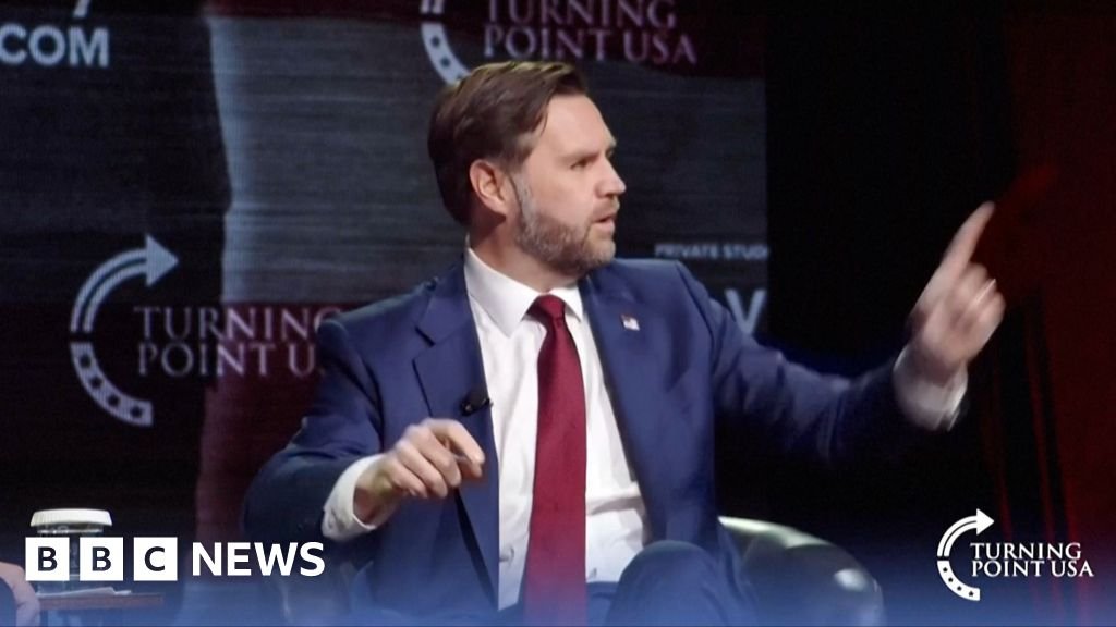 Vance heckled as he chides Pope