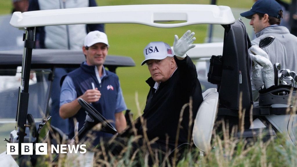 Zack Polanski calls for Trump to be 'kicked out' of his Scottish golf courses