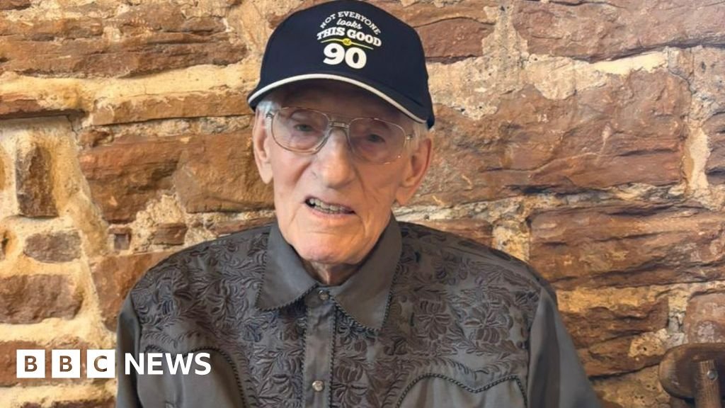 'True gent', 91, killed in garage bungalow explosion