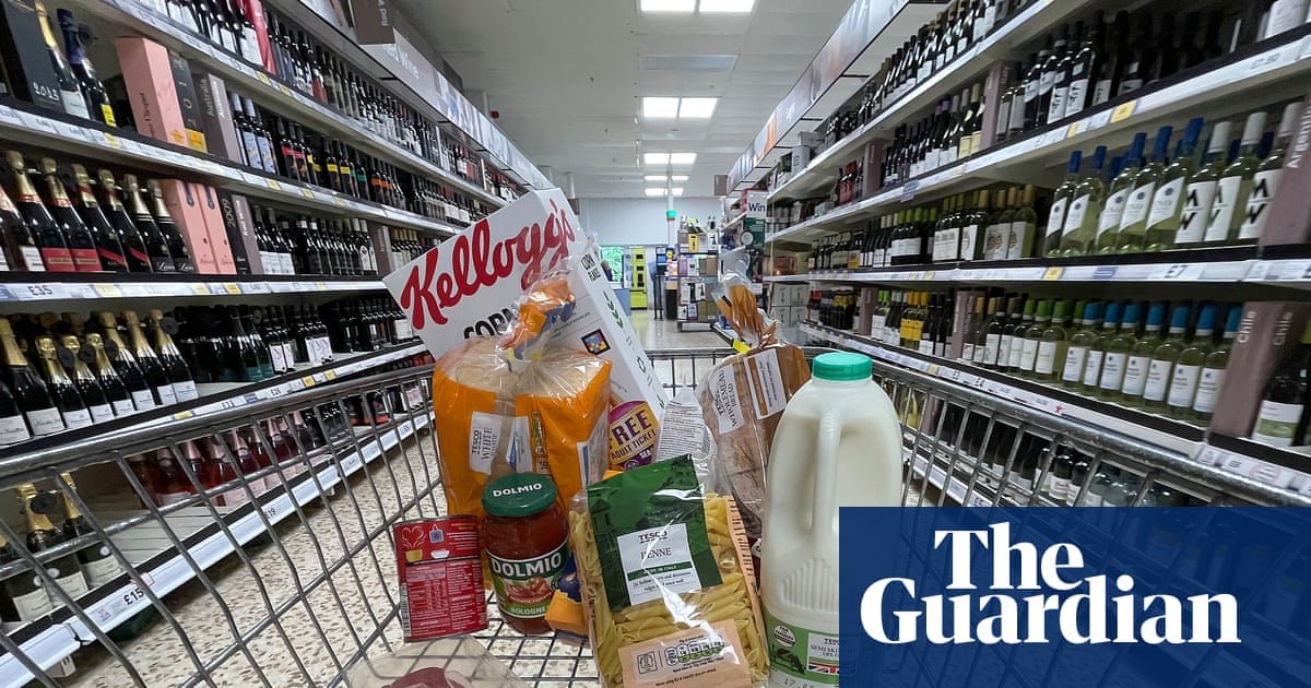 Four in five Britons worried Iran war will make food more expensive, poll finds | UK cost of living crisis