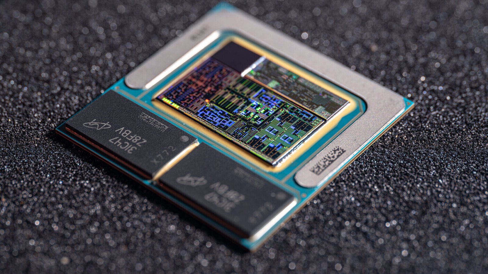 Intel "Razor Lake-AX" Could Bring Back On-Package Memory