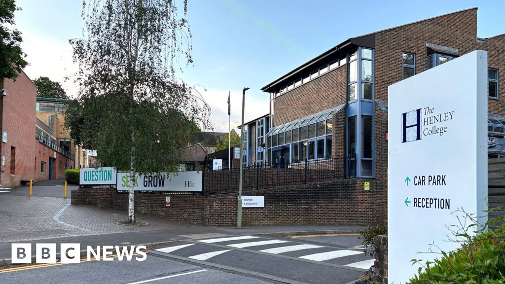 Meningitis cases in Reading are pupils at two schools, UKHSA says