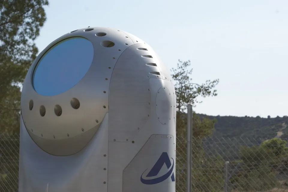 Dstl connects UK’s first optical downlink from space