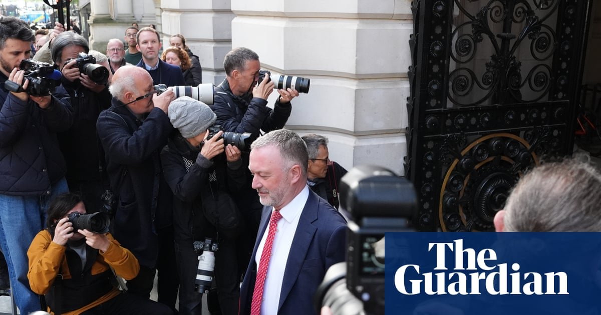 Starmer loyalist warns against ‘copying Tories’ but admits PM is unpopular | Keir Starmer