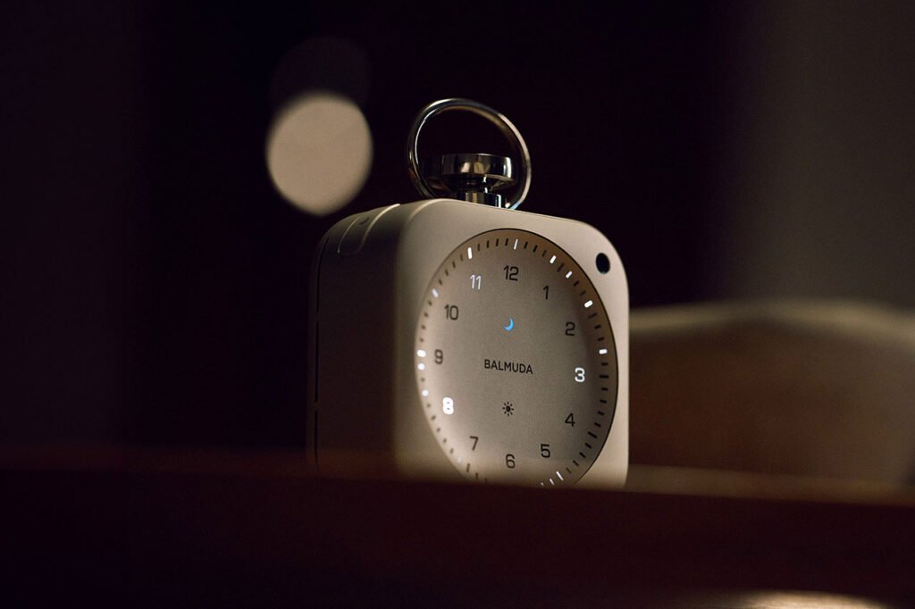 This Alarm Clock Coheres Past and Present in a Pithy Package