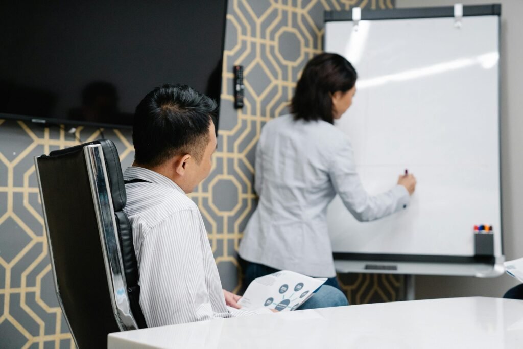 What critical thinking means for senior designers (and how to apply it)