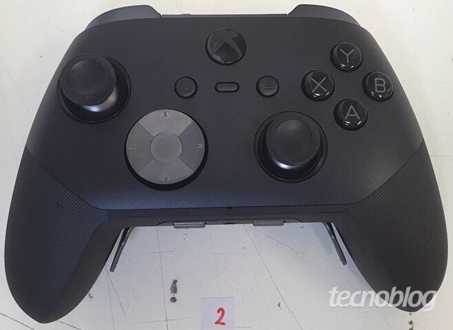 Xbox Elite Series 3 Controller Leaks With Highly Customizable Design and New Controls
