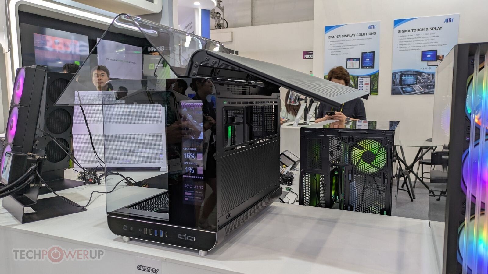 AIO Unveils Case with Gull Wing Doors, In-built Compound Fans, and More