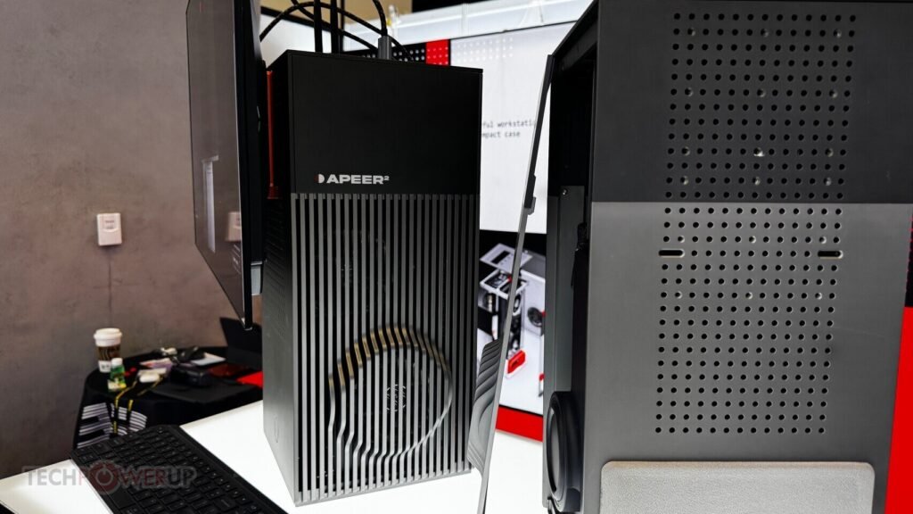 Apeer2 Showcases ITX Case with Integrated Monitor Mount at Computex 2026