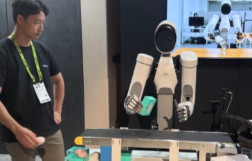 Delicate touch: Tactile sensors help humanoids get a grip