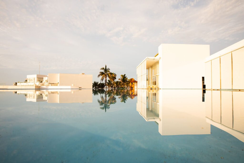 Viceroy Los Cabos Emerges as a Series of Floating Monoliths