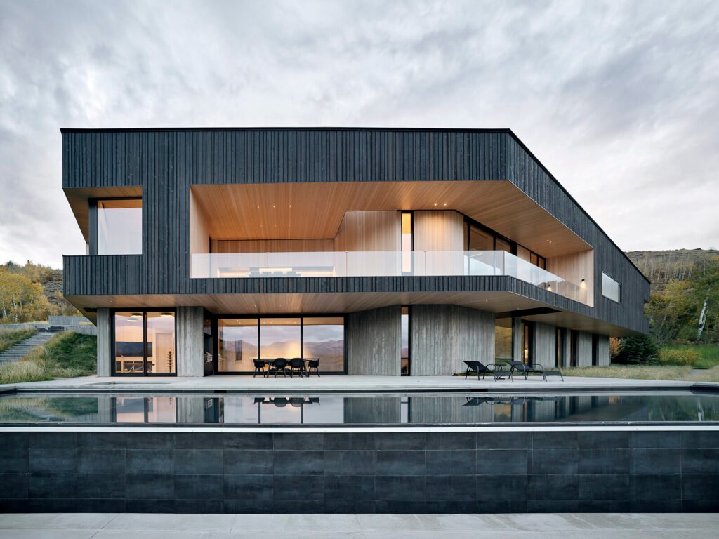 A Wyoming Mountain Home Embraces the Landscape